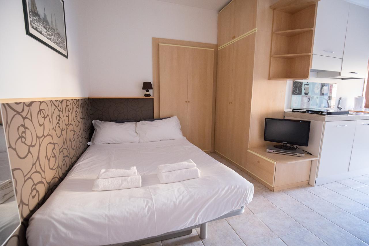 Italianway-Bligny 39 Apartment Milan Bagian luar foto